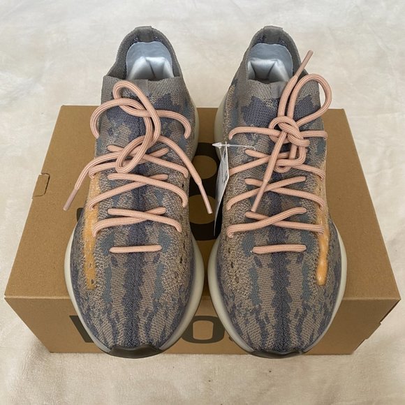NEW ADIDAS YEEZY BOOST 380 IN MIST - SZ 8.5 MENS main image 5